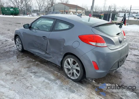 2017 Hyundai Veloster z USA, uszkodzony, nr VIN KMHTC6AD4HU307552